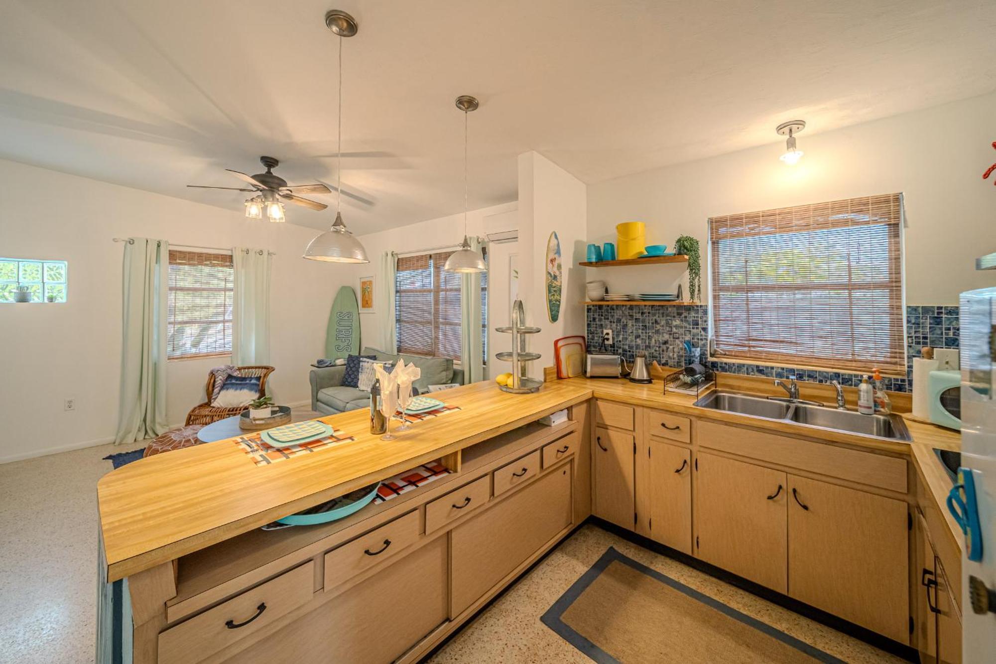 Fantastic Island House 1 Mile To The Beach With Heated Pool Sarasota Exterior foto
